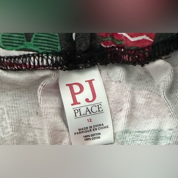 đFestive Kids Pajama Pants & Long Sleeve Shirt Set- Size 12đ - Picture 9 of 9